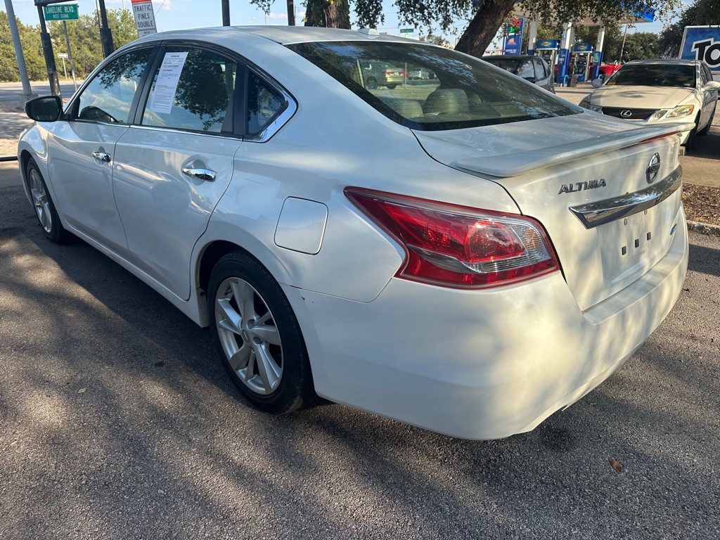 2013 Nissan Altima Image 2