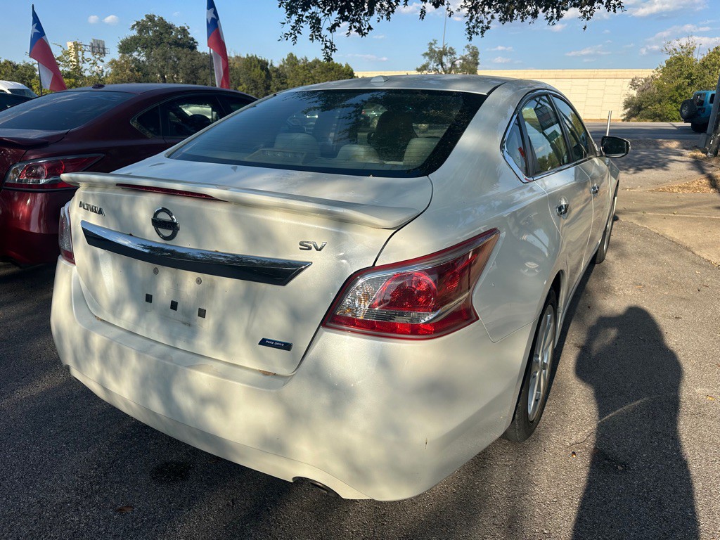 2013 Nissan Altima Image 8
