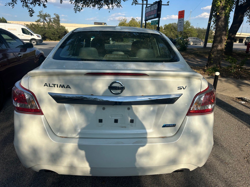 2013 Nissan Altima Image 9