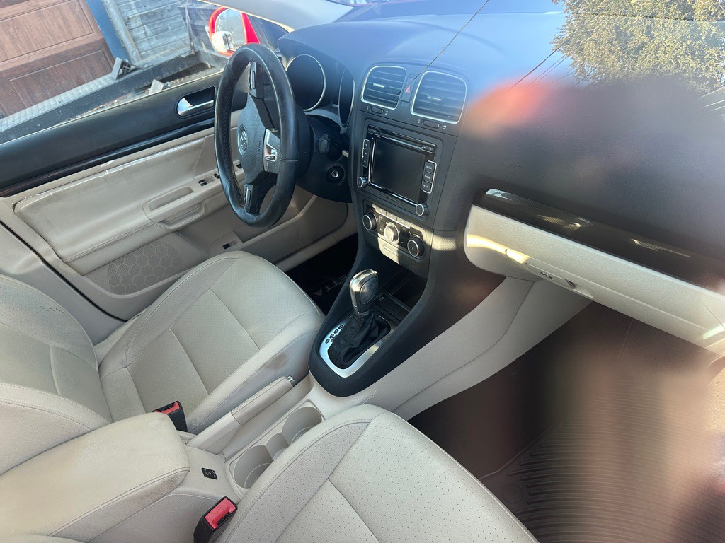 2012 Volkswagen Jetta Image 7