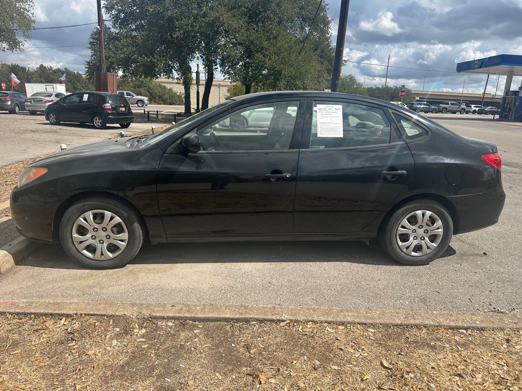 2010 Hyundai Elantra Image 3