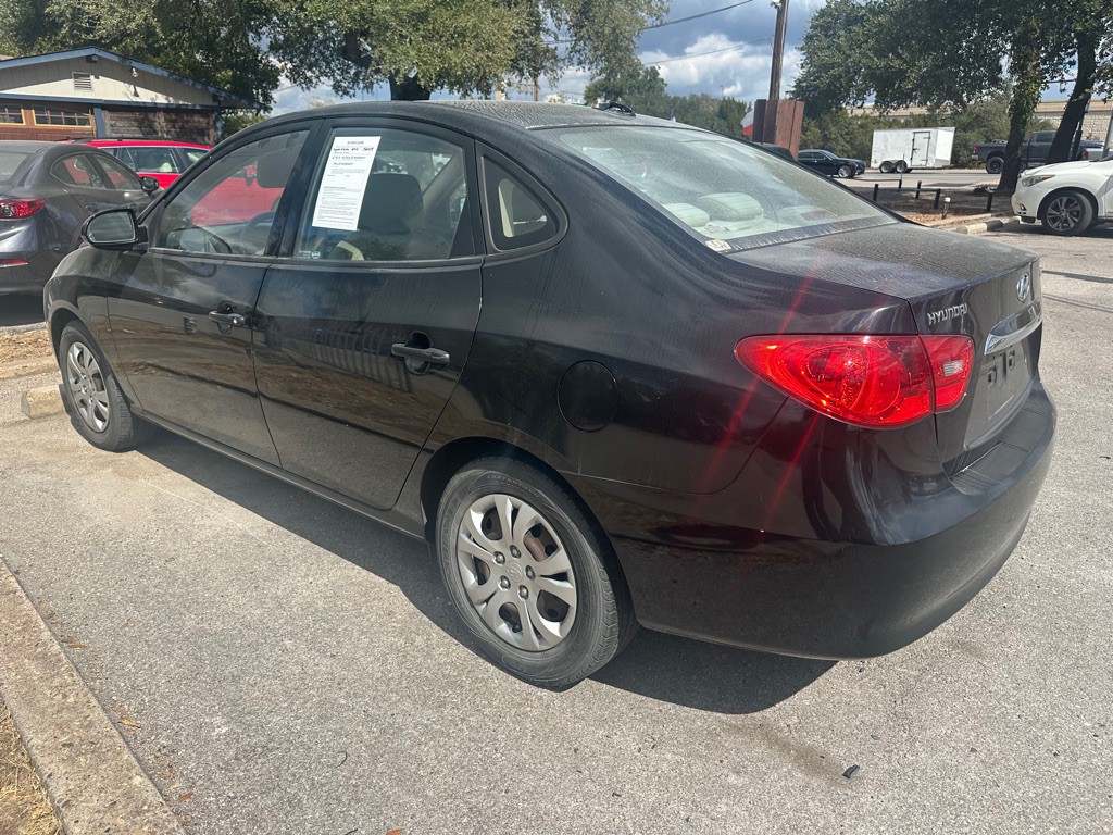 2010 Hyundai Elantra Image 4