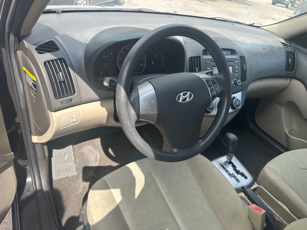 2010 Hyundai Elantra Image 7