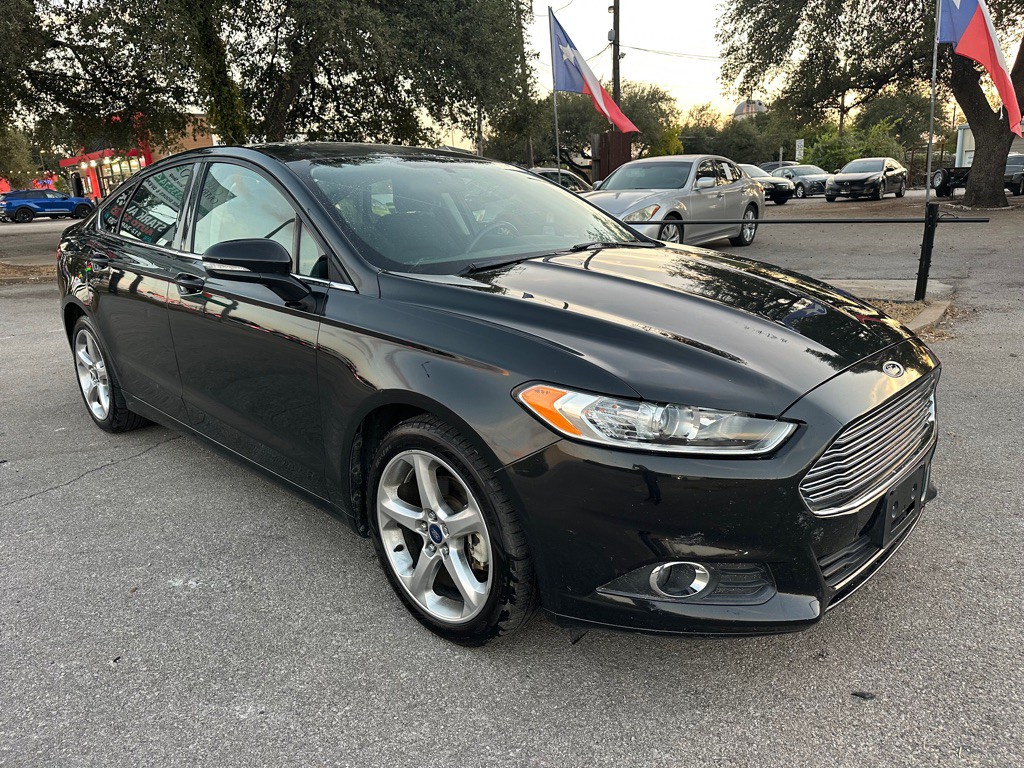 2013 Ford Fusion Image 3