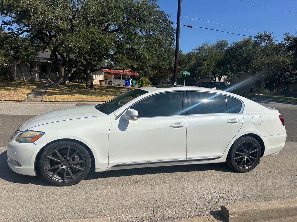 2010 Lexus GS Image 2