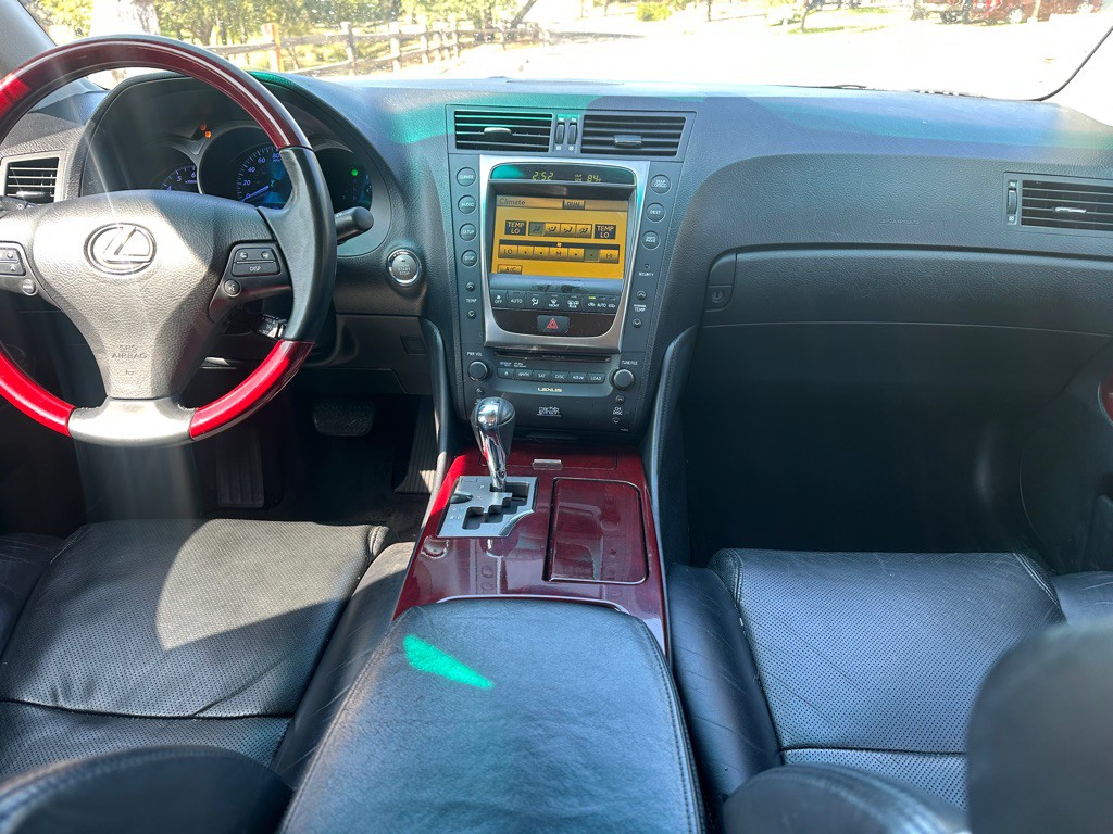 2010 Lexus GS Image 11