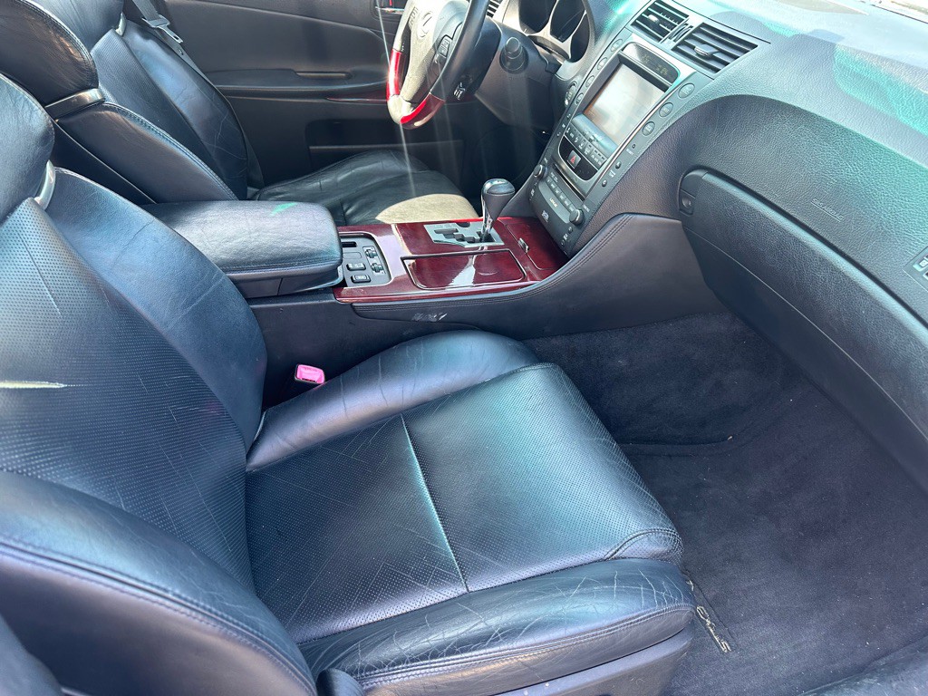 2010 Lexus GS Image 16