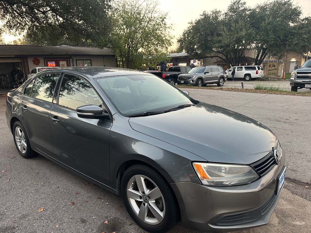 2011 Volkswagen Jetta Image 5
