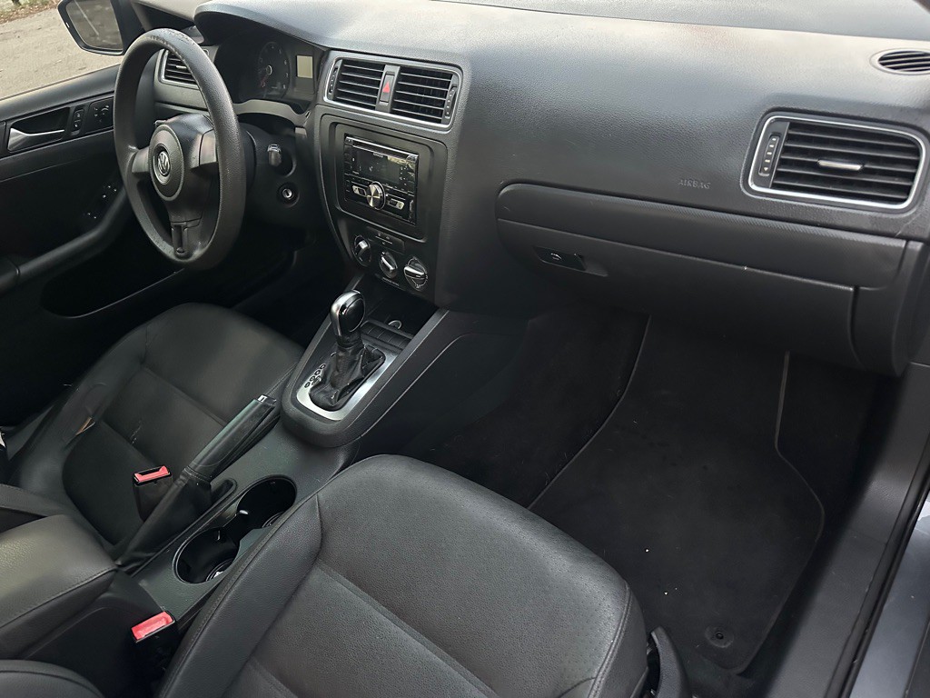 2011 Volkswagen Jetta Image 7