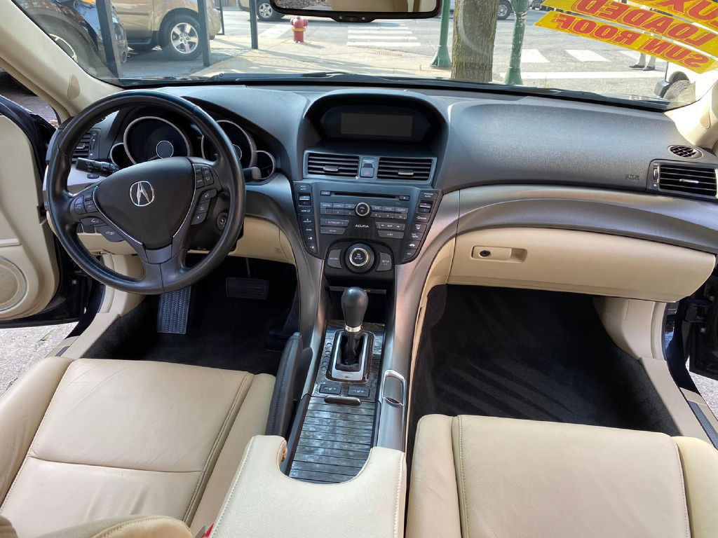 2014 Hyundai Veloster Image 2