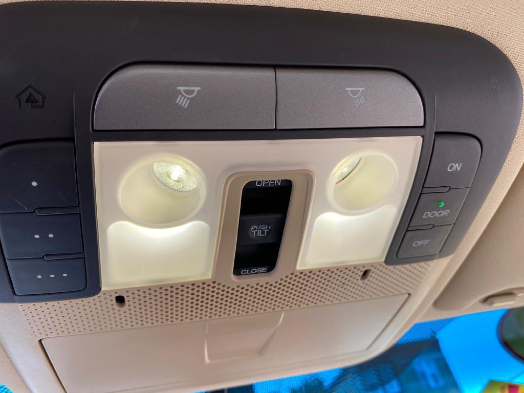 2014 Hyundai Veloster Image 14