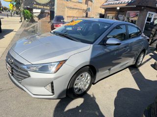 2020 Hyundai Elantra Image 2