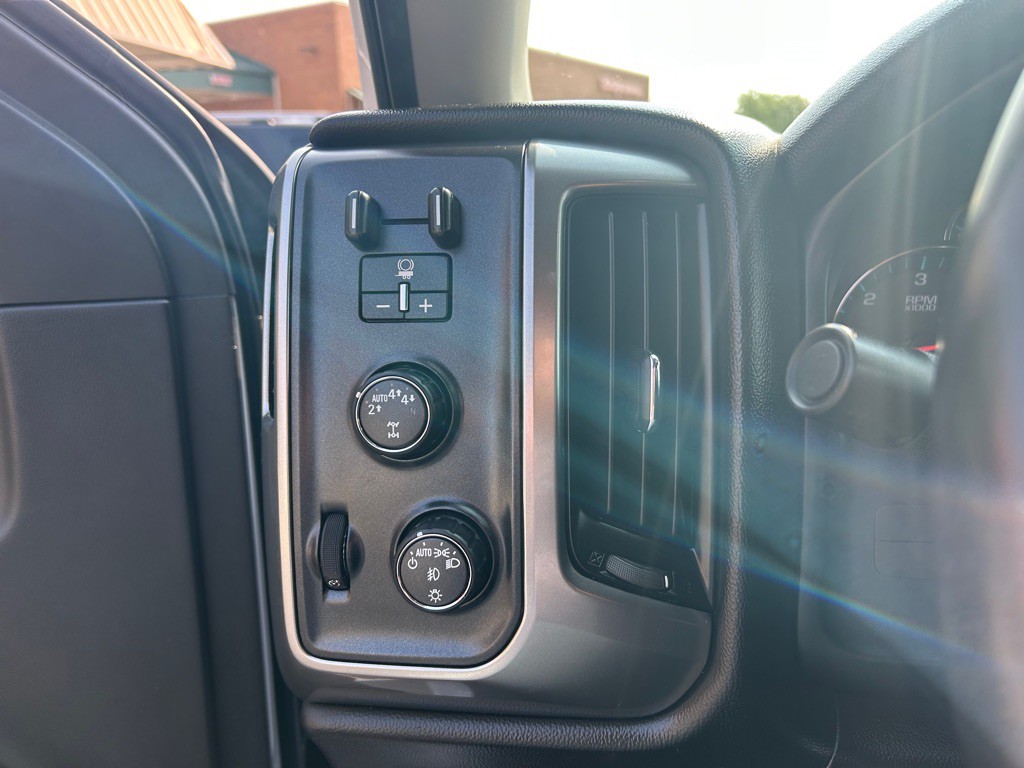 2017 Chevrolet Silverado 1500 Image 16