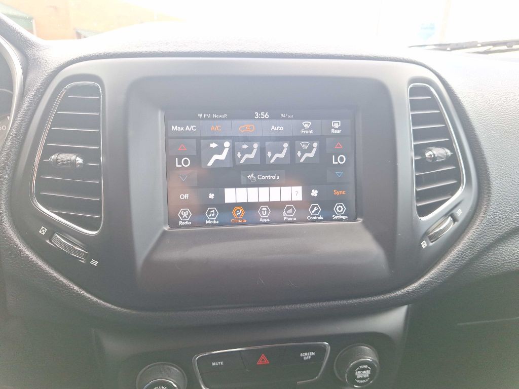 2018 Jeep Compass Image 11