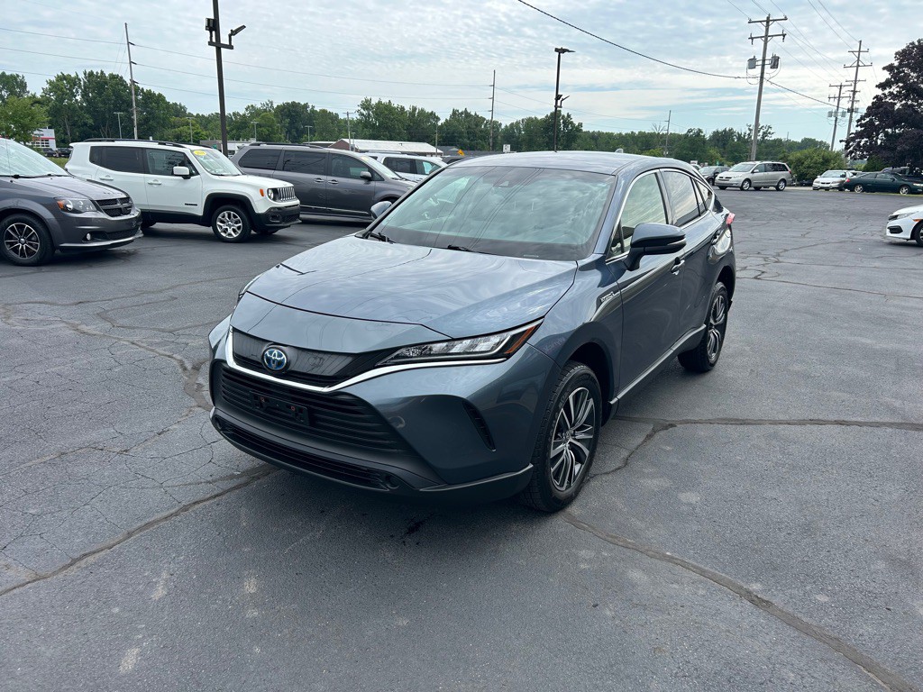 2021 Toyota Venza Image 3