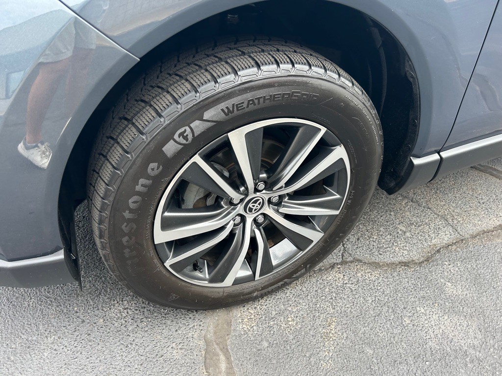 2021 Toyota Venza Image 4