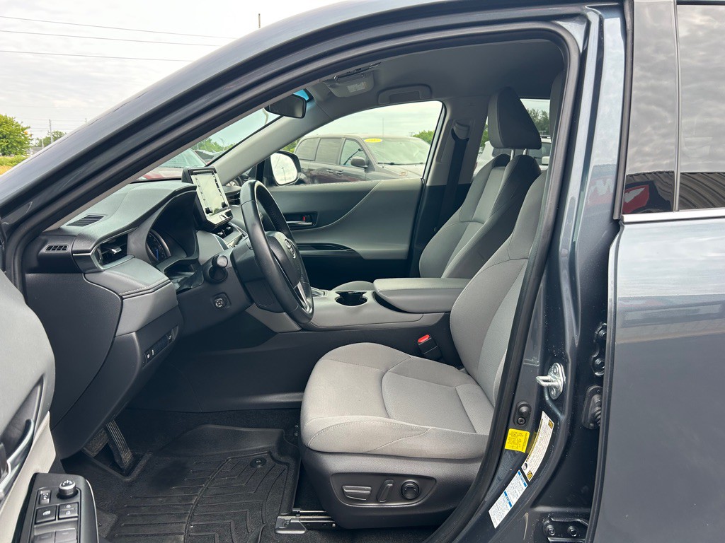 2021 Toyota Venza Image 14