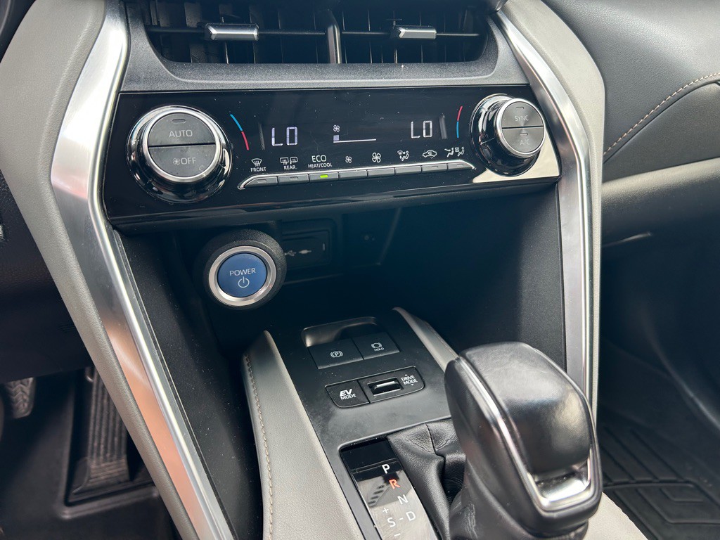 2021 Toyota Venza Image 24