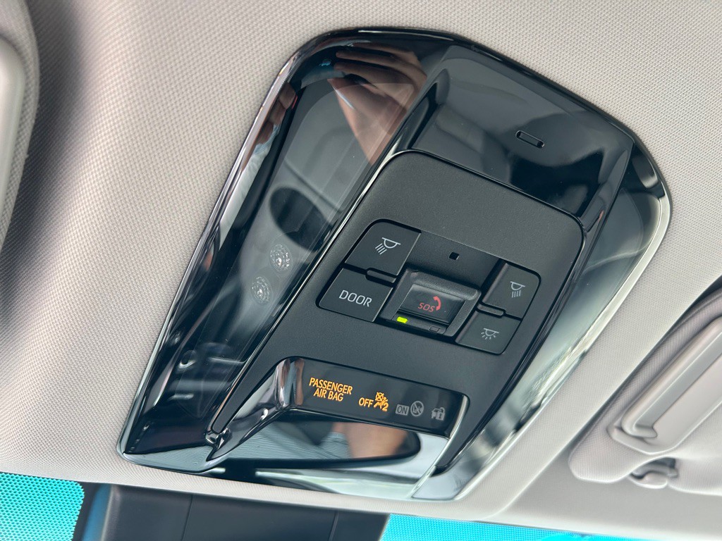 2021 Toyota Venza Image 26