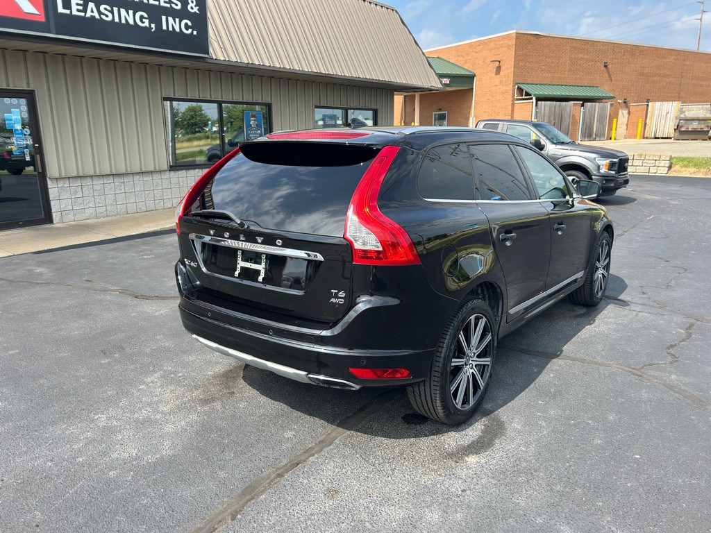 2017 Volvo XC60 Image 6