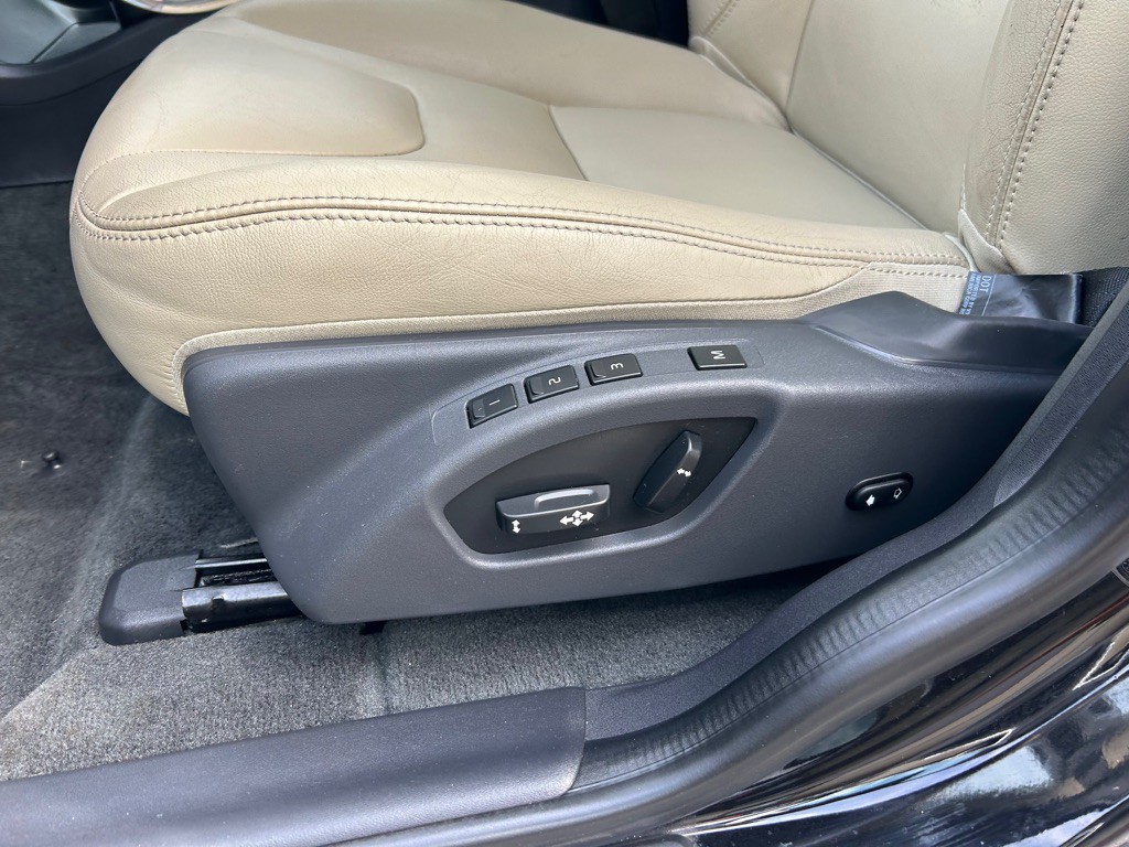 2017 Volvo XC60 Image 15