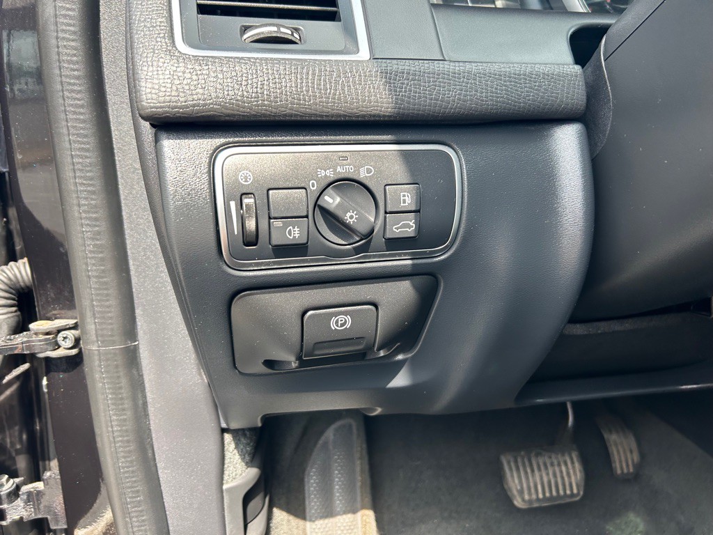 2017 Volvo XC60 Image 21