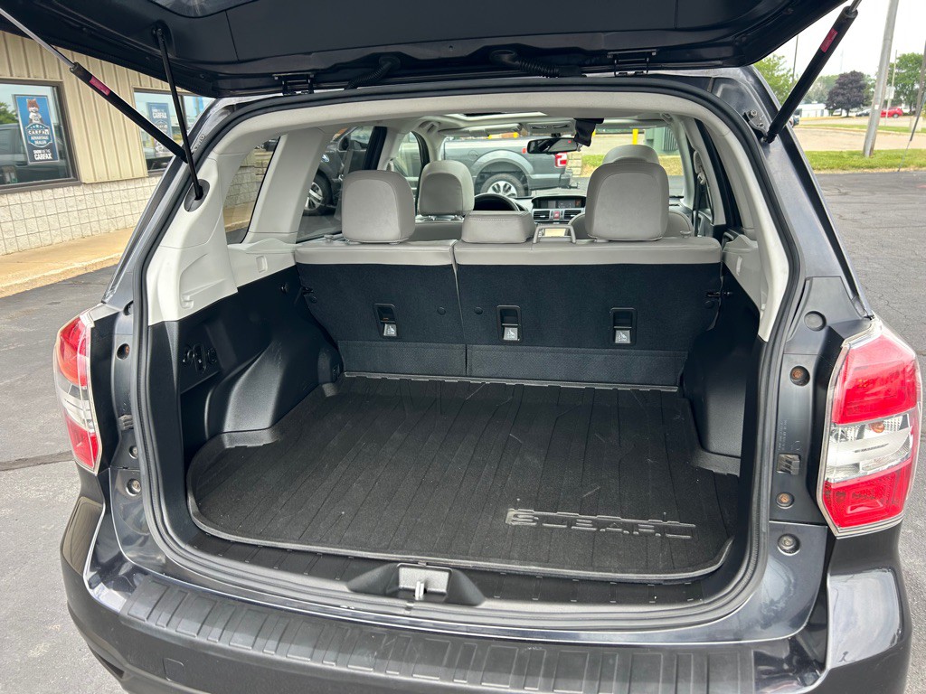 2014 Subaru Forester Image 9