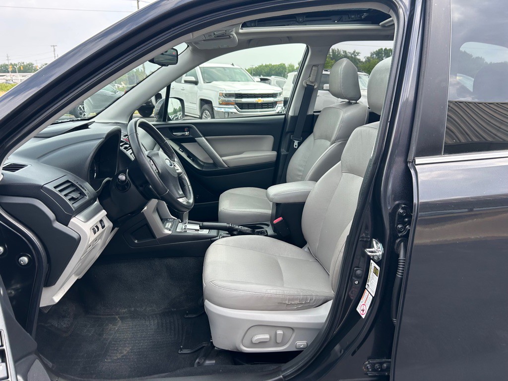 2014 Subaru Forester Image 14