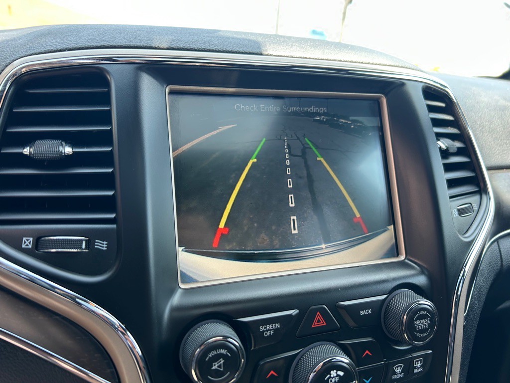 2017 Jeep Grand Cherokee Image 25
