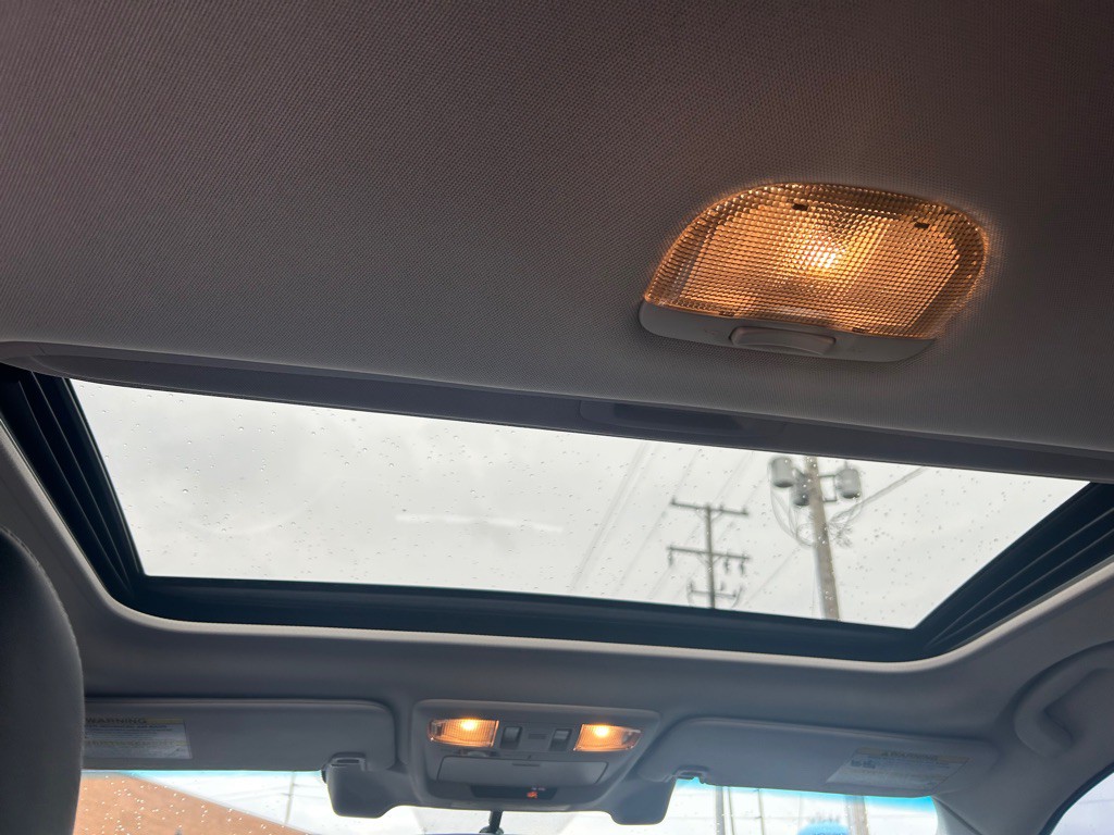 2015 Subaru Legacy Image 10