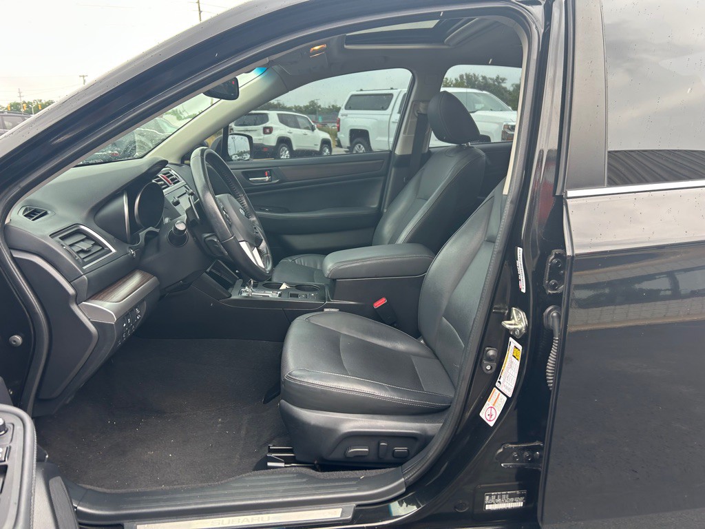 2015 Subaru Legacy Image 12