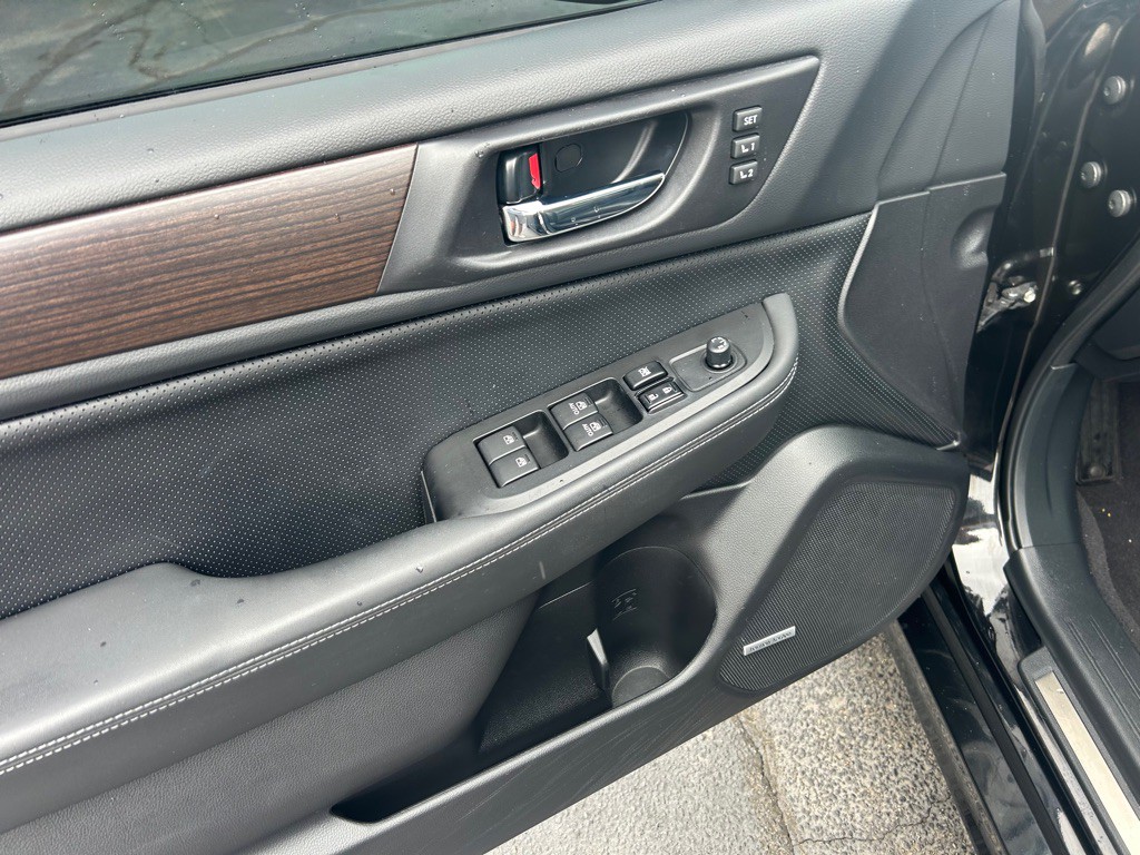 2015 Subaru Legacy Image 14