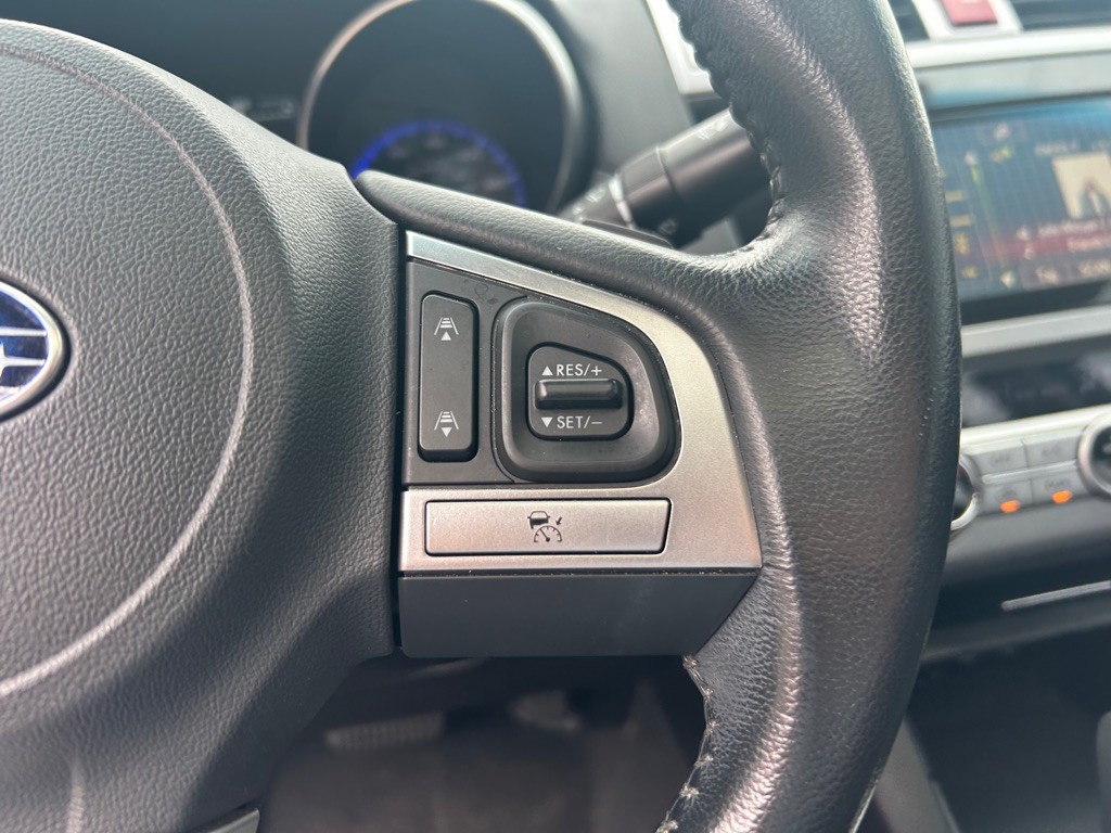 2015 Subaru Legacy Image 17