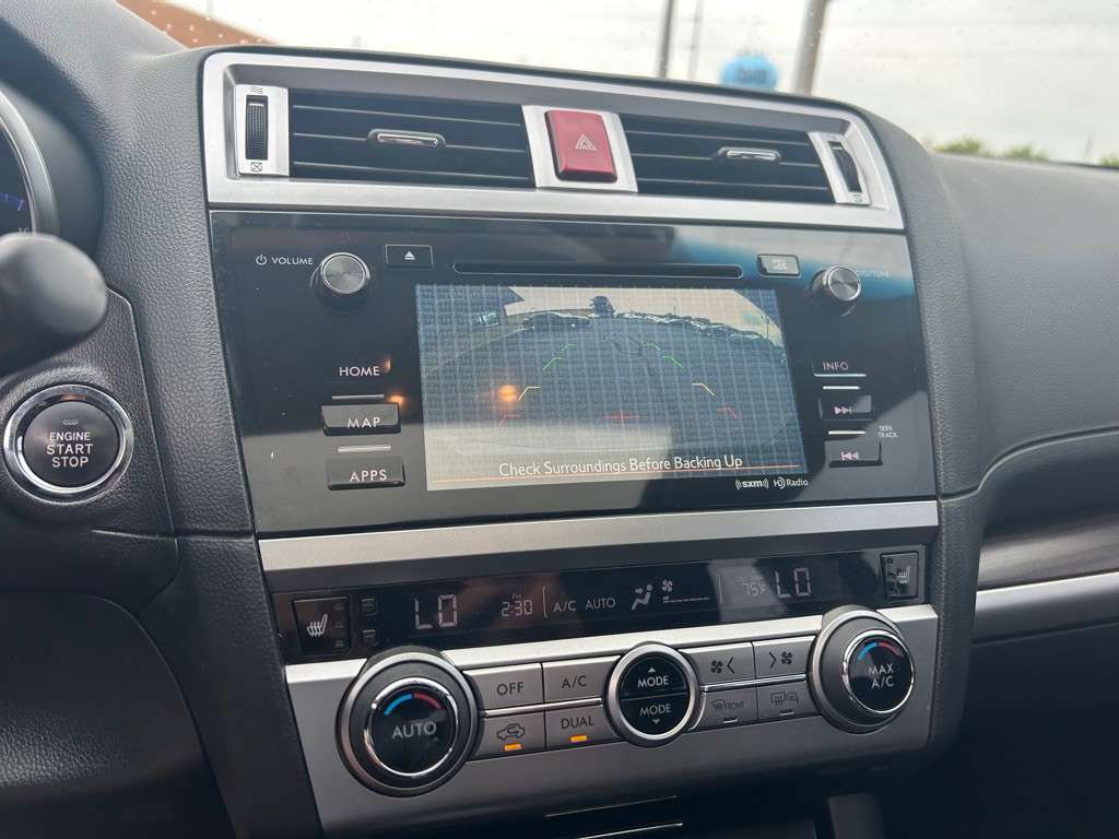 2015 Subaru Legacy Image 21