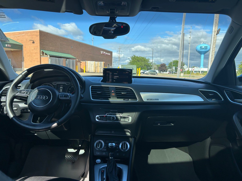2015 Audi Q3 Image 13