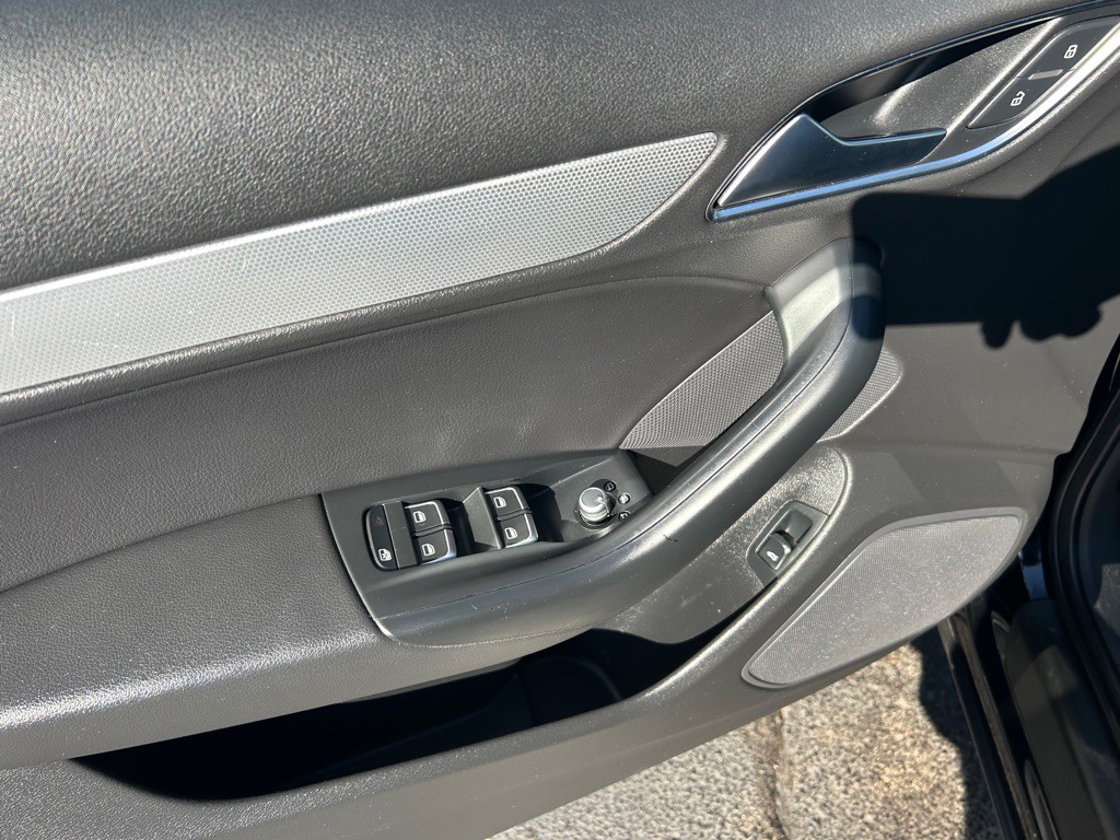 2015 Audi Q3 Image 16