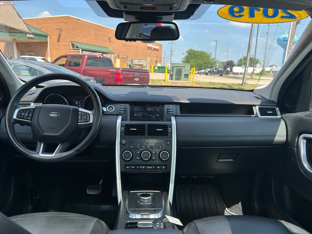2019 Land Rover Discovery Sport Image 14