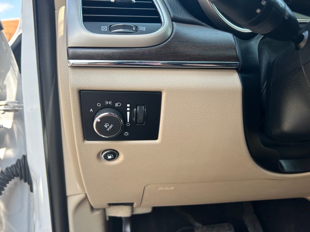 2017 Jeep Grand Cherokee Image 22
