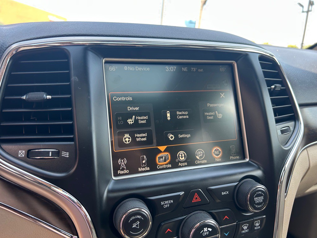 2017 Jeep Grand Cherokee Image 24