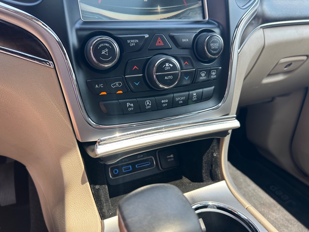 2017 Jeep Grand Cherokee Image 26
