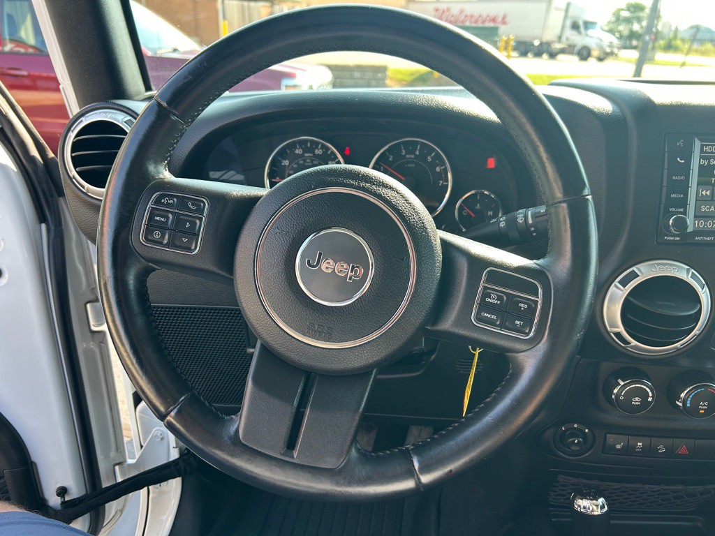 2015 Jeep Wrangler Unlimited Image 14