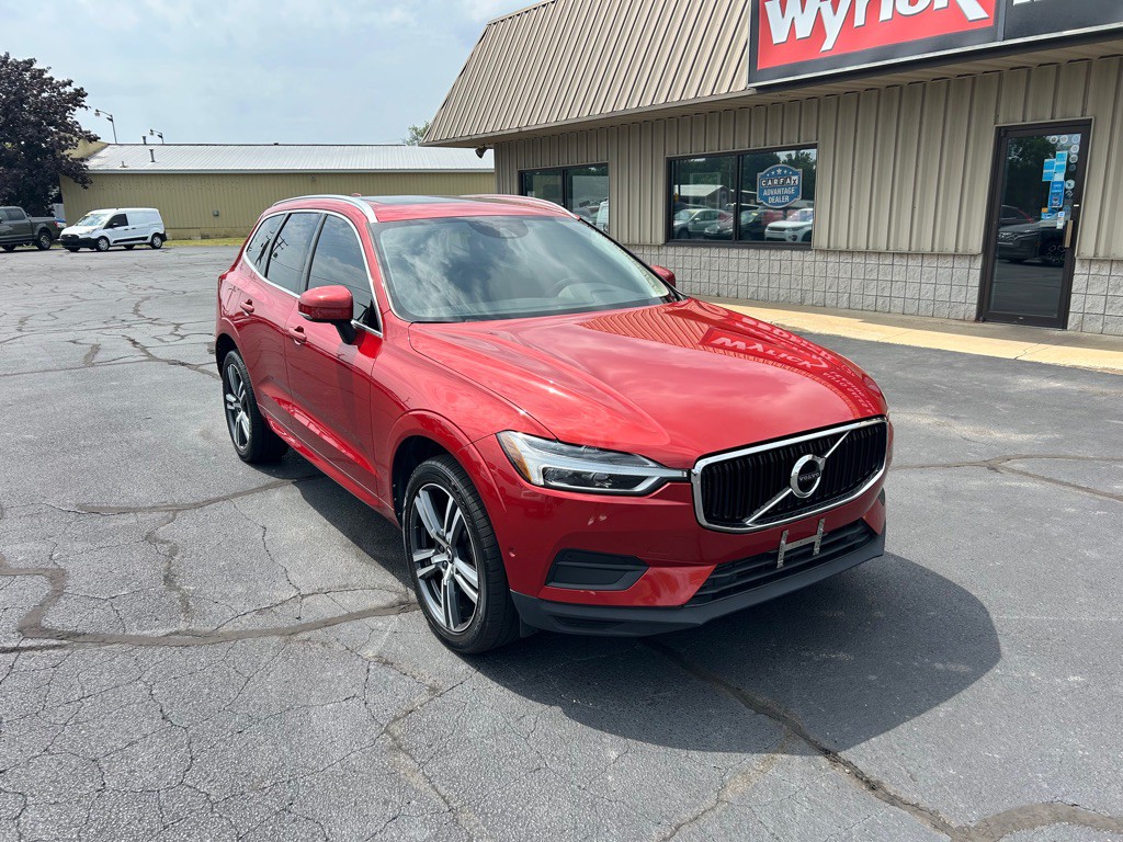2018 Volvo XC60 Image 2