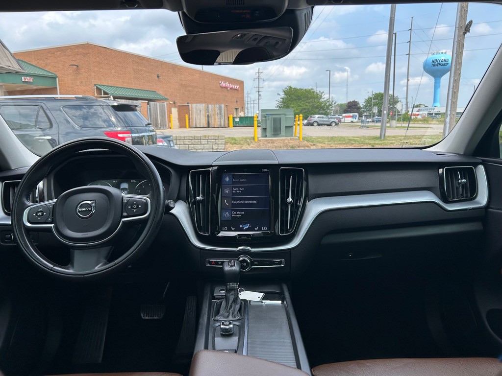 2018 Volvo XC60 Image 13