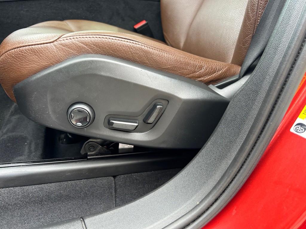 2018 Volvo XC60 Image 15