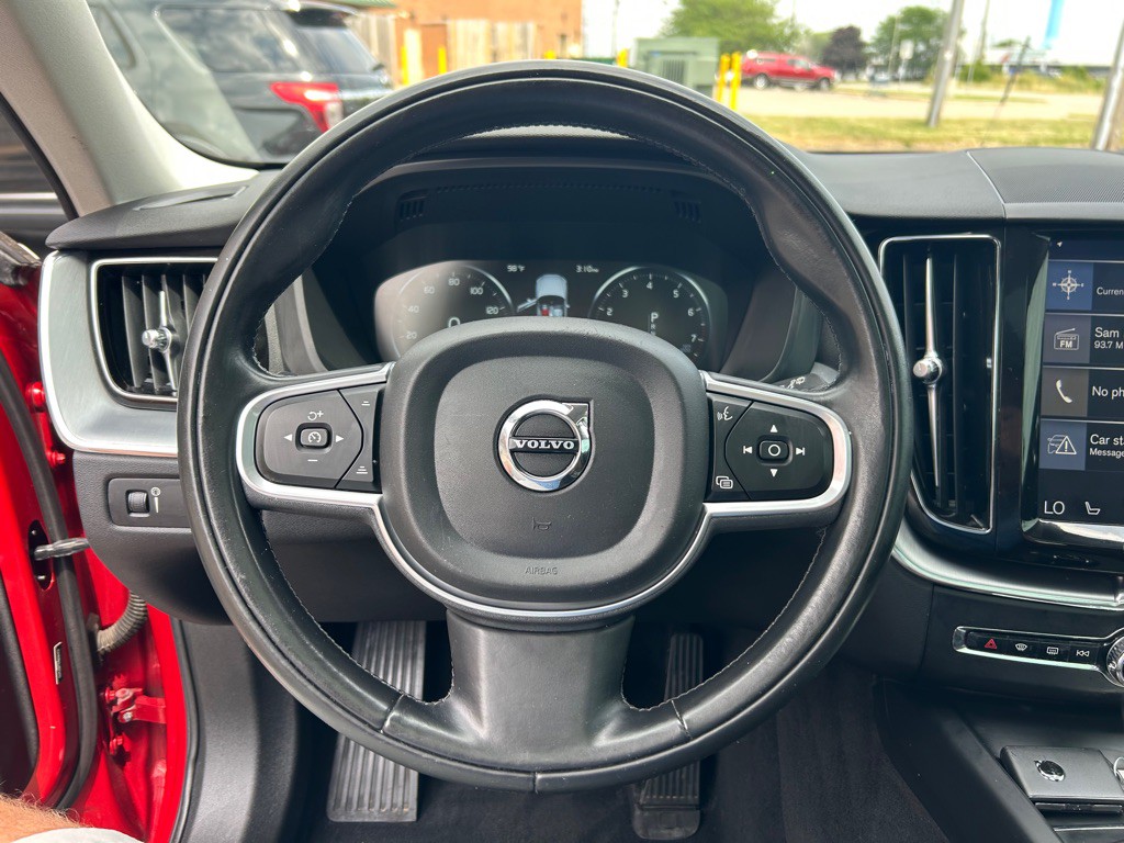 2018 Volvo XC60 Image 17