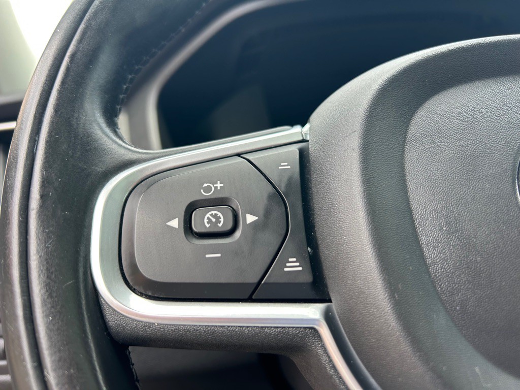 2018 Volvo XC60 Image 18