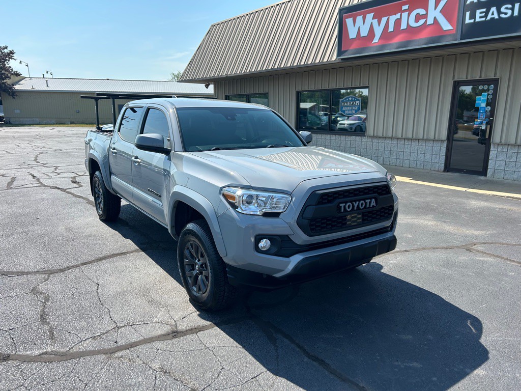 2020 Toyota Tacoma Image 2