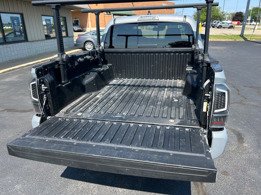 2020 Toyota Tacoma Image 10