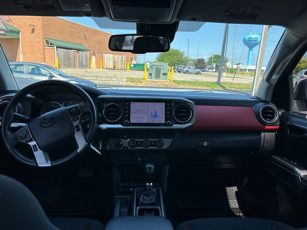 2020 Toyota Tacoma Image 12