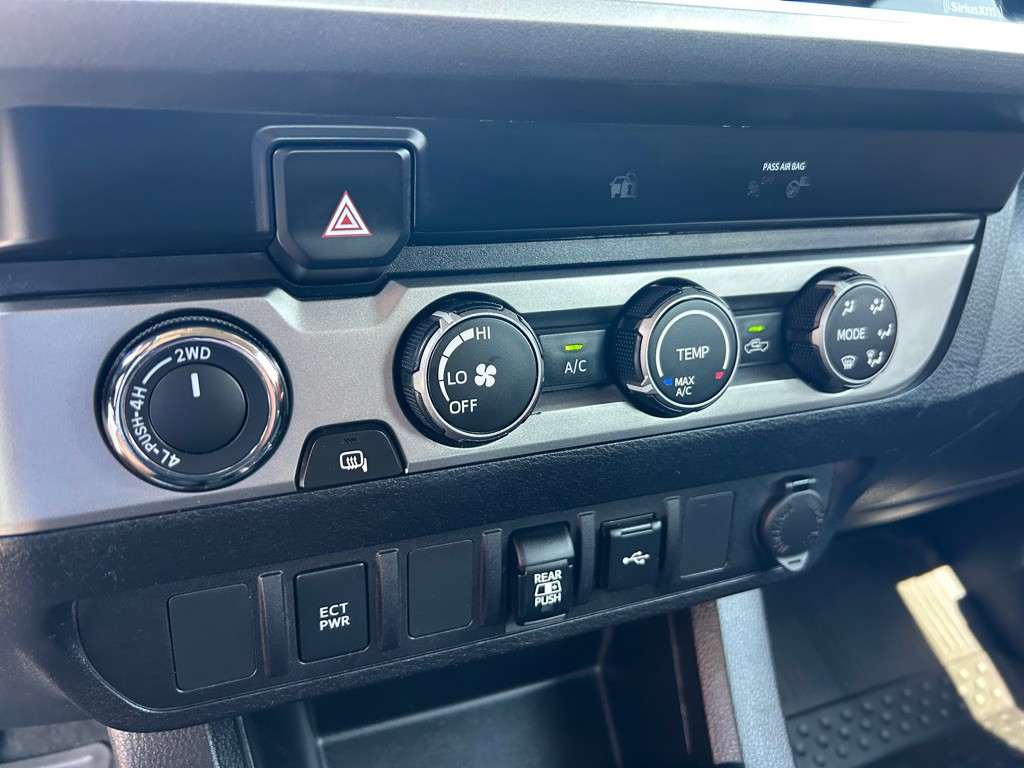 2020 Toyota Tacoma Image 23